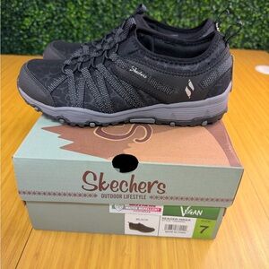 Skechers Women's Seager Hiker Slip On SneakerMemory Foam Bungee Lace Shoes Sz 7